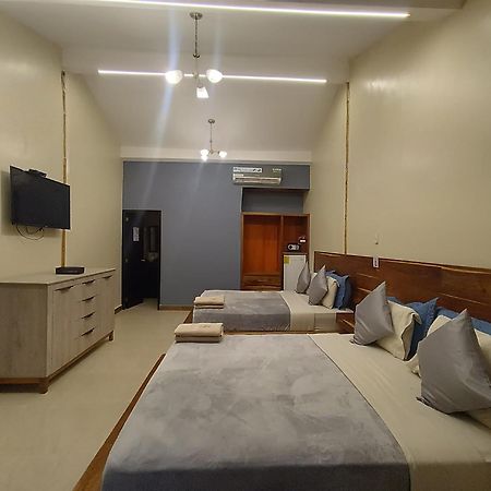 Hotel Berlin International ปูแอร์โตโลเปซ ภายนอก รูปภาพ